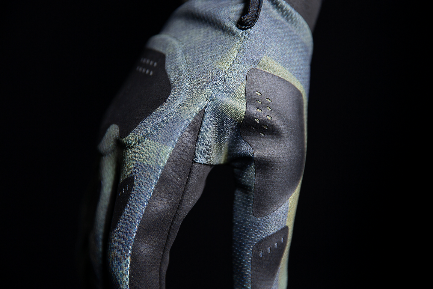 Open Box new ICON Hooligan™ Battlescar Gloves - Green - Medium 3301-4124
