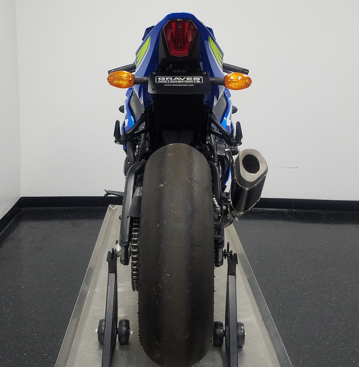 Graves Cat Back Slip On Exhaust For Gsxr1000 2017-2025 2026 Exs-17g1-Cbtc