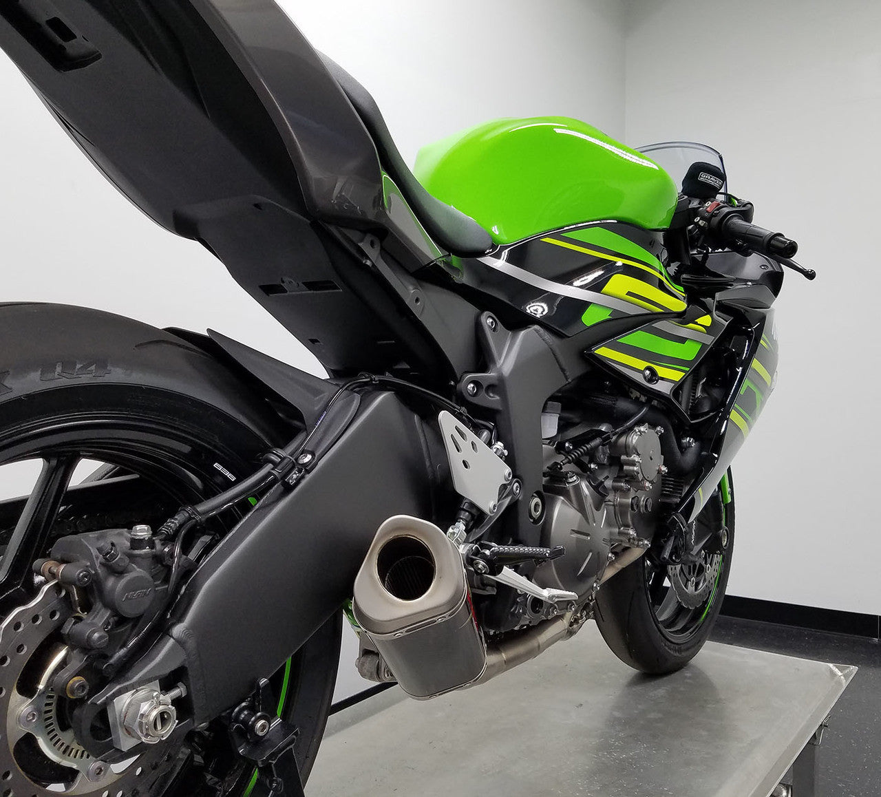 Graves Exhaust Full Link Titanium / Carbon Works 2019-2024 Zx-6r Also Fits 2015 -2018 Exk-19zx6-Ftcw