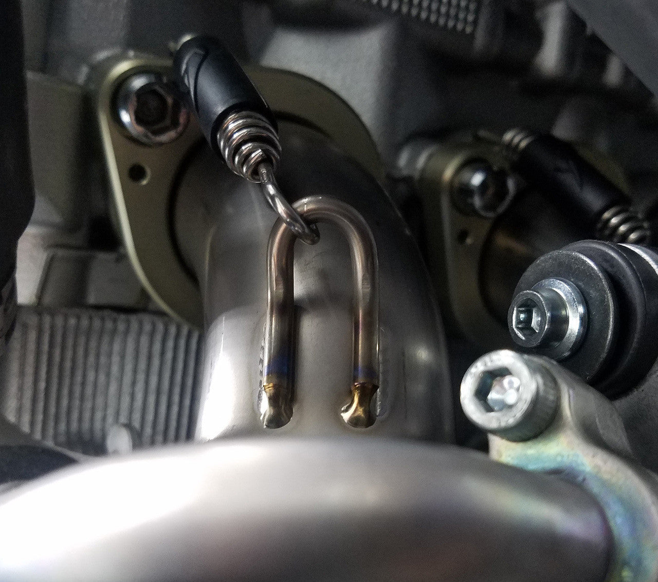 Graves Motorsports R1 Full Titanium Exhaust System With Carbon 200mm Silencer 15-23 Exy-17r1-Ftc20