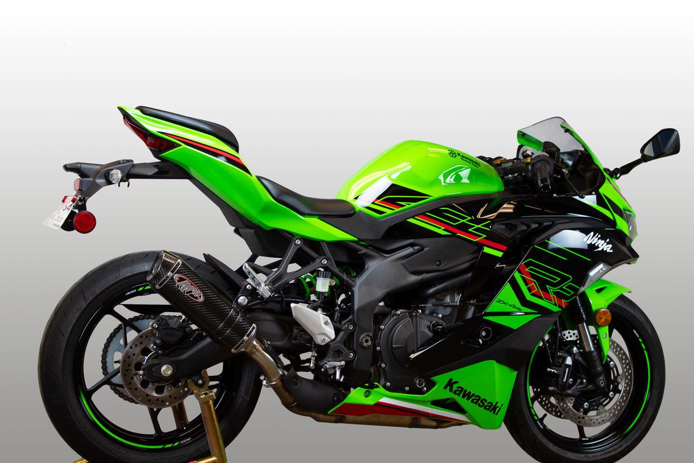 M4 slip-on with X96 carbon fiber canister and carbon fiber heat guard 2023- 2025 Kawasaki ZX-4RR KA4414