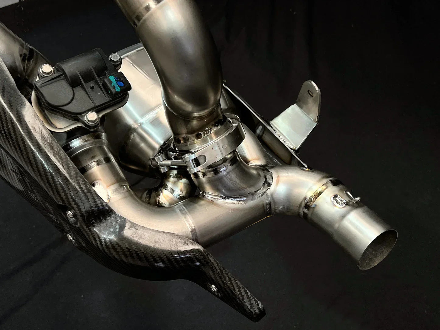 Vandemon  Ducati X Diavel & Diavel S 1260 2016 -2022 Bimodal Stealth Titanium Slip-On  DUCDVLTITANEXHWVA