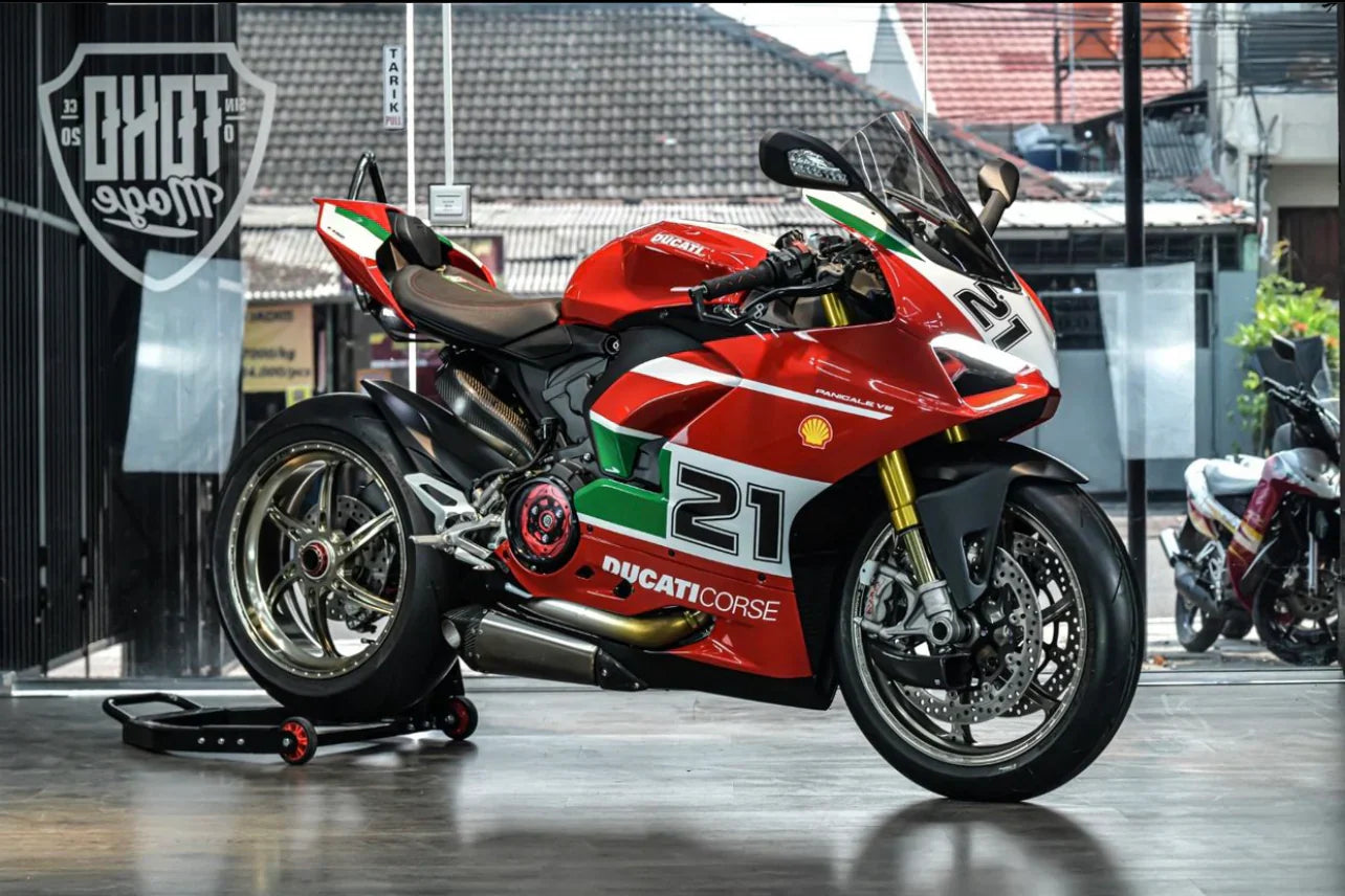 Vandemon Ducati V2 Panigale & Streetfighter Titanium Low Mount Exhaust System 2020-24 DUCV2TIEXHSBELA
